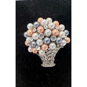 NWOT Classy Multicolor Faux Pearl Clear‎ Rhinestones Bouquet Basket Brooch Pin
